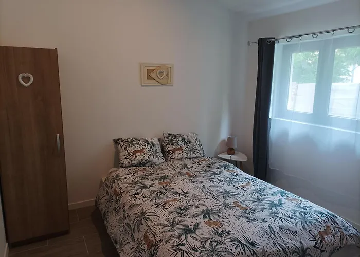 Maison Avec Jardin Clos, Catus (Lot)