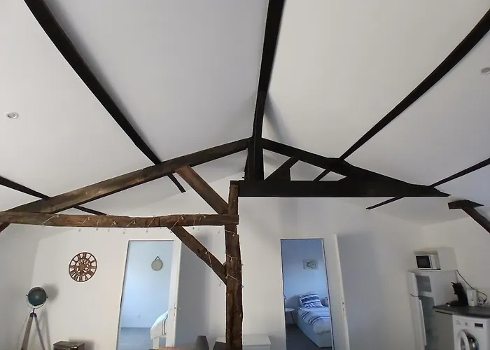 Maison Avec Jardin Clos, *