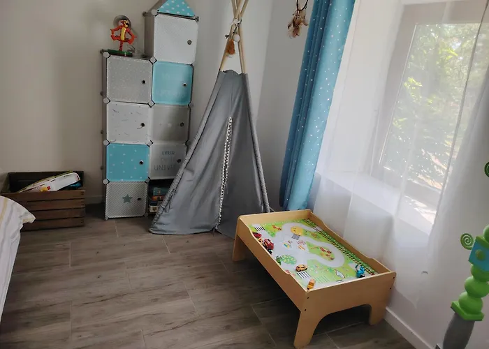 Prázdninový dům Maison Avec Jardin Clos,