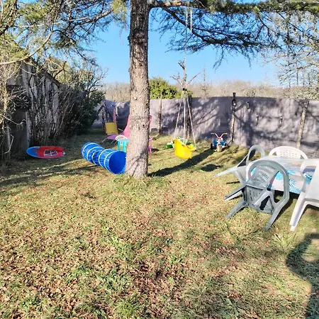 Maison Avec Jardin Clos, Casa de Férias Catus (Lot)