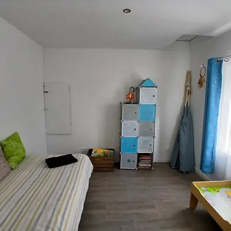 Maison Avec Jardin Clos, *