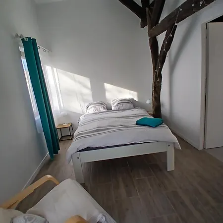 Maison Avec Jardin Clos, 別荘