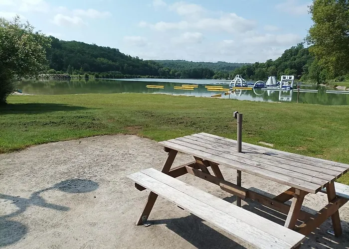 Maison Avec Jardin Clos, Casa de Férias *