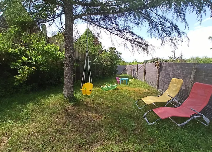 Maison Avec Jardin Clos, Casa de Férias *