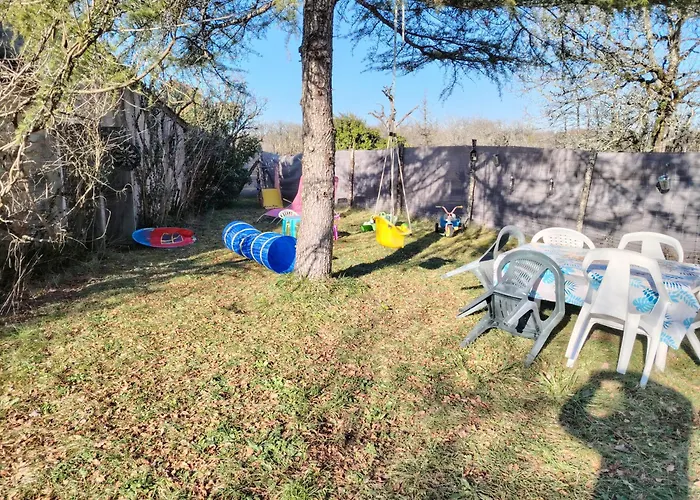 Maison Avec Jardin Clos, Prázdninový dům Catus (Lot)