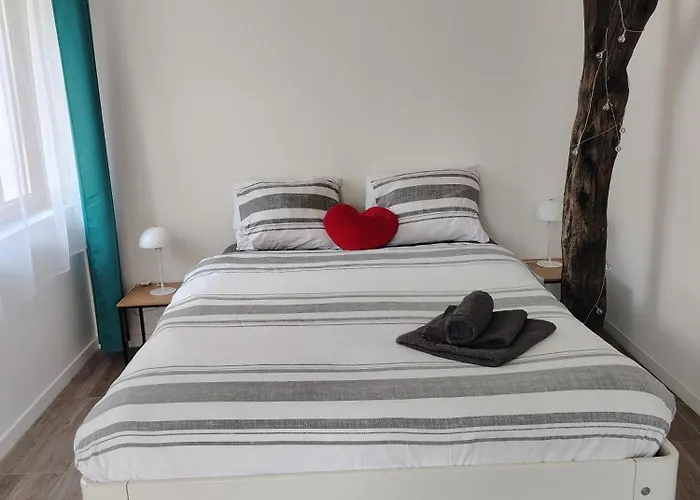 Prázdninový dům Maison Avec Jardin Clos, *